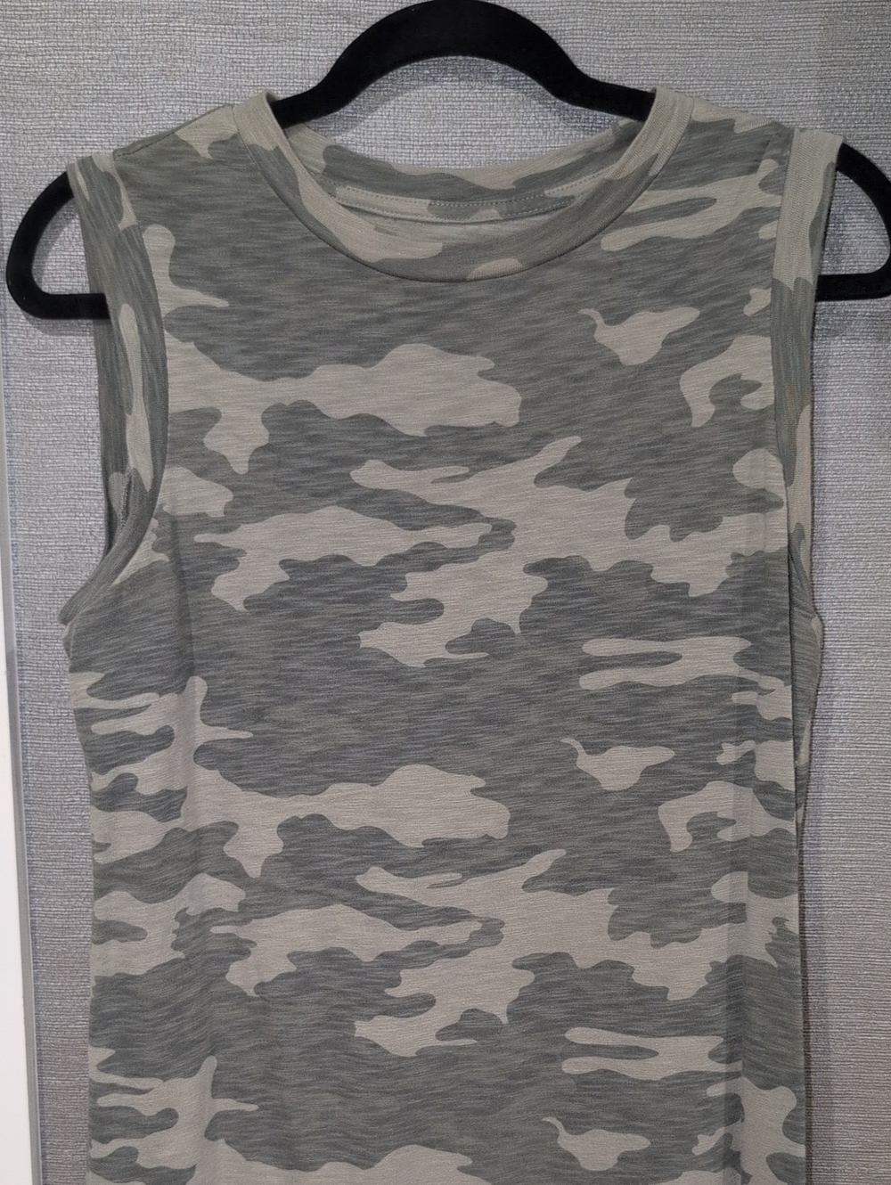 Universal Thread Camo Tank Top in Grey and Olive